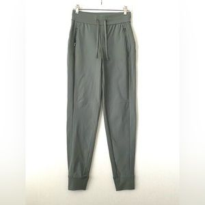 Like New Athleta Headlands Hybrid Trek Jogger Size 2 Tall